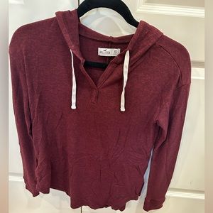 Hollister maroon hooded sweatshirt
